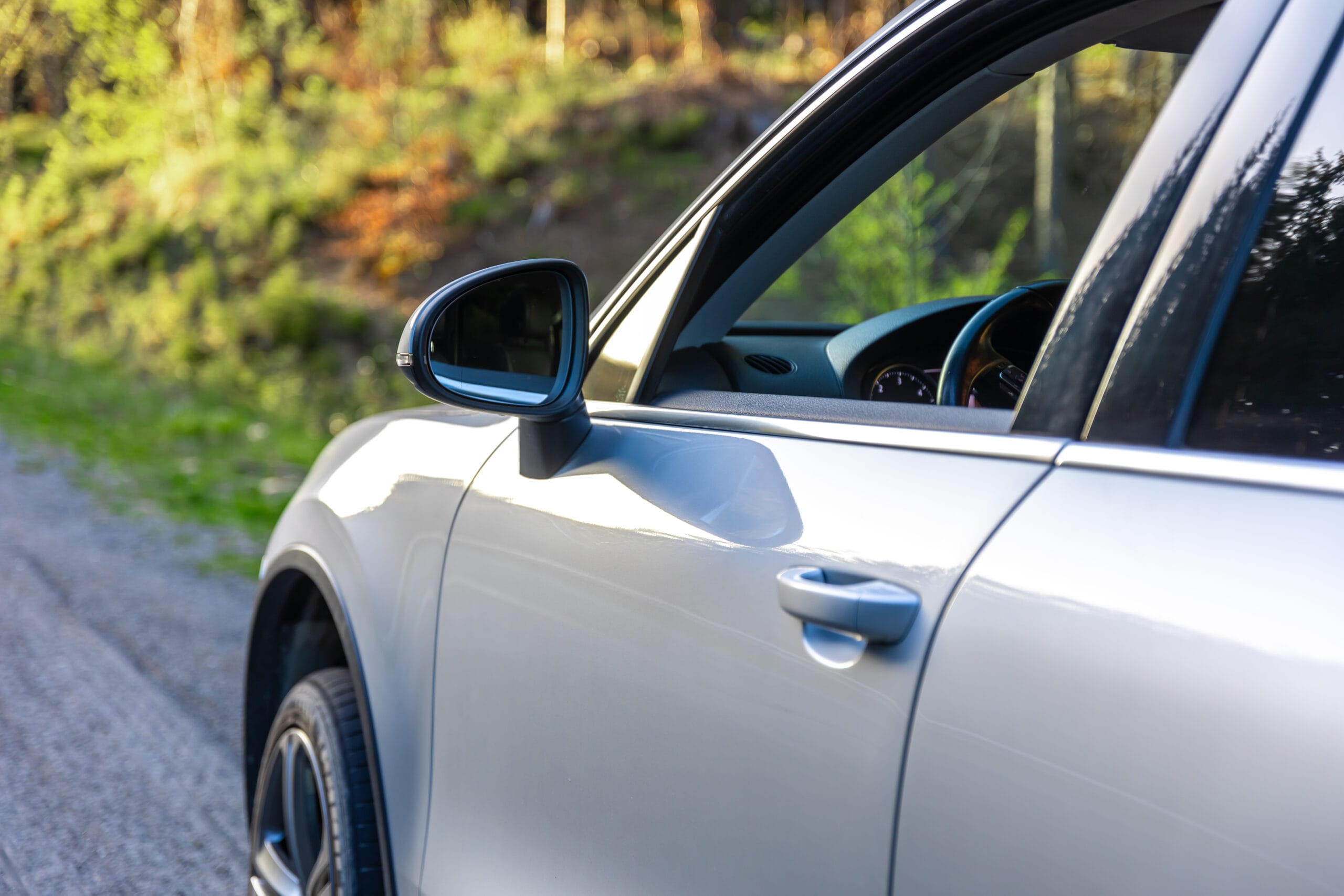 Kenapa Harus Buka Kaca Saat Cuaca Panas?